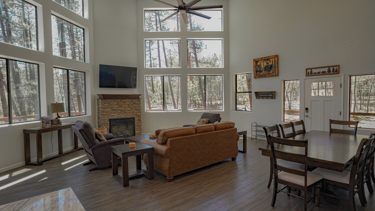 Photo of Livingroom in Sierra Pines