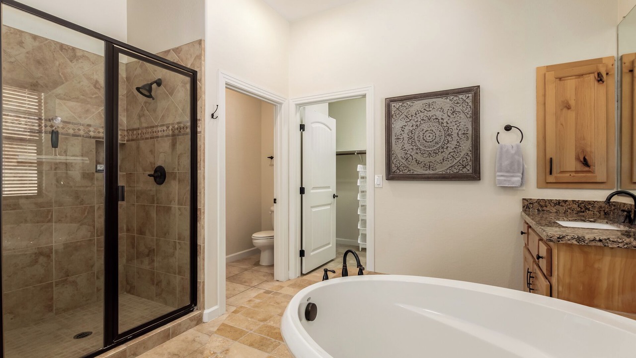Photo of Bathroom in Talon Retreat