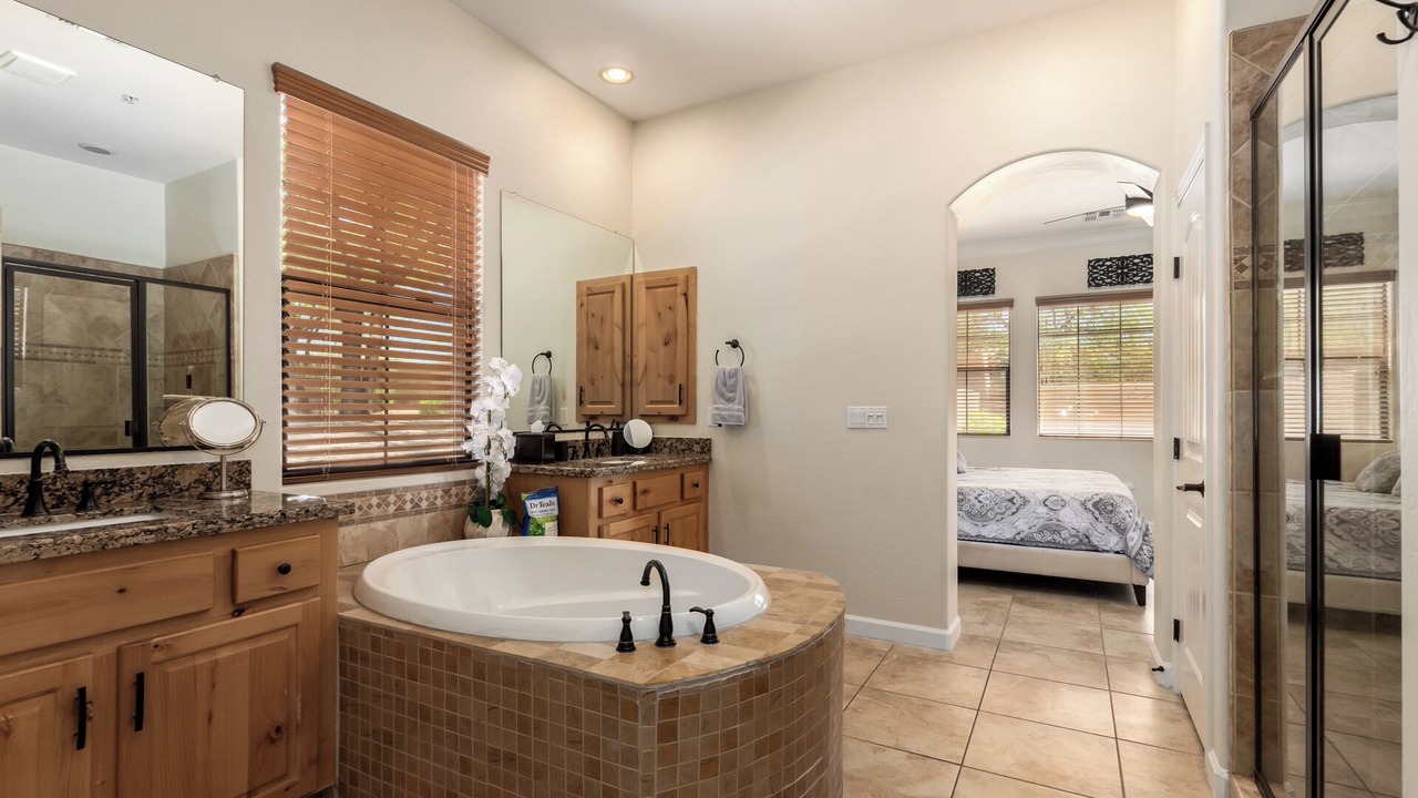 Photo of Bathroom in Talon Retreat