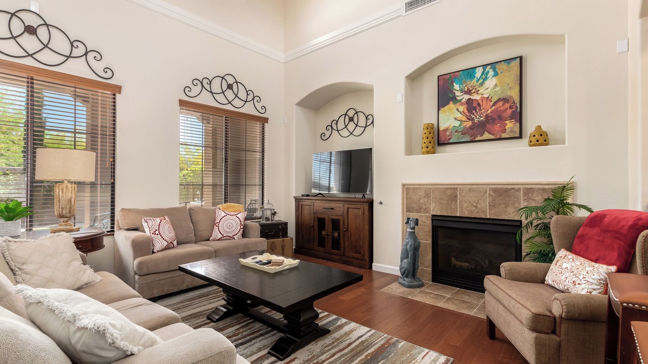 Photo of Livingroom in Talon Retreat