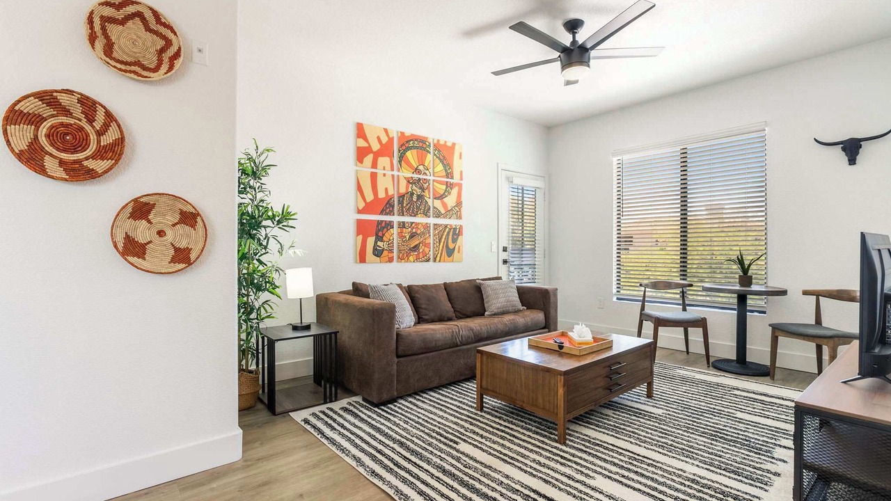 Photo of Livingroom in Desert Paradise Estates
