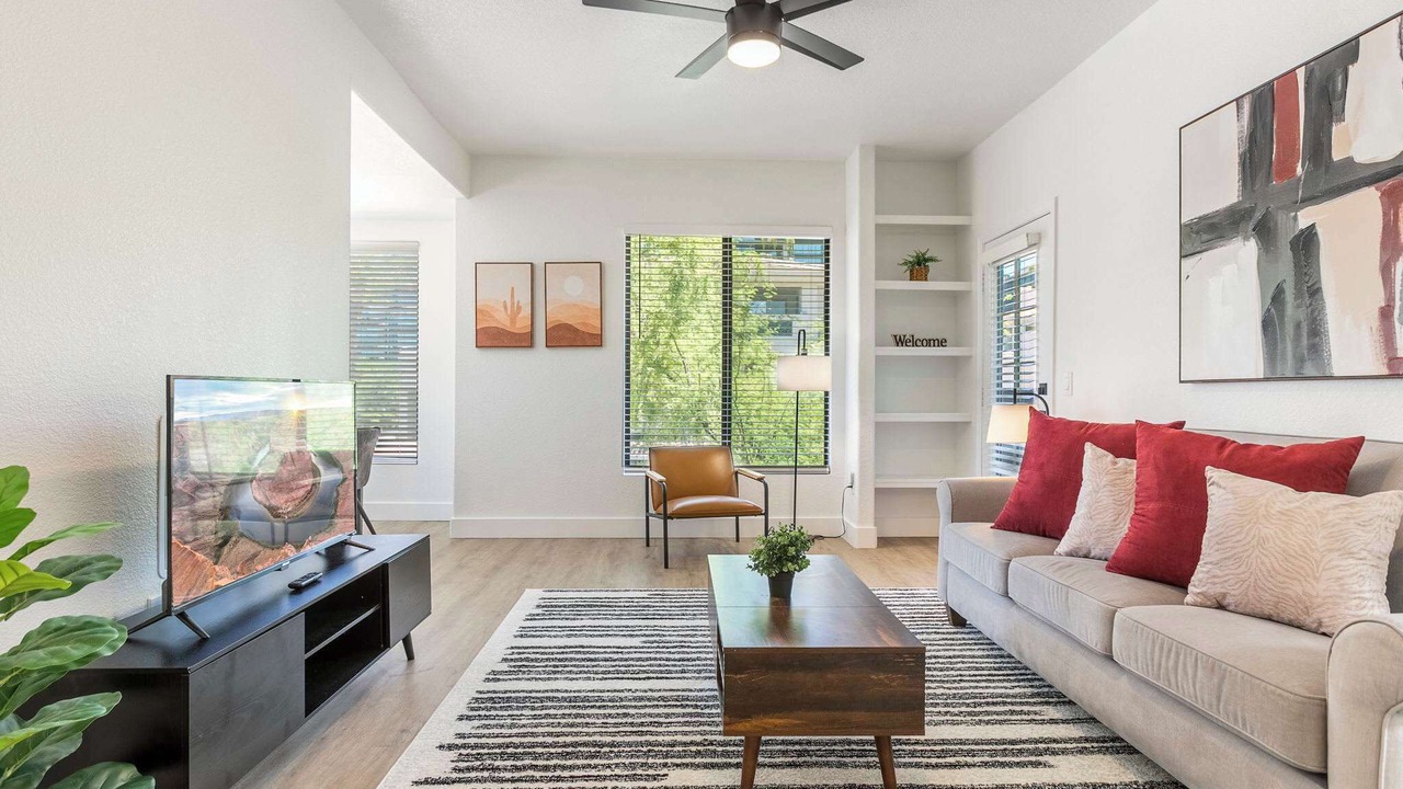 Photo of Livingroom in Desert Paradise Estates