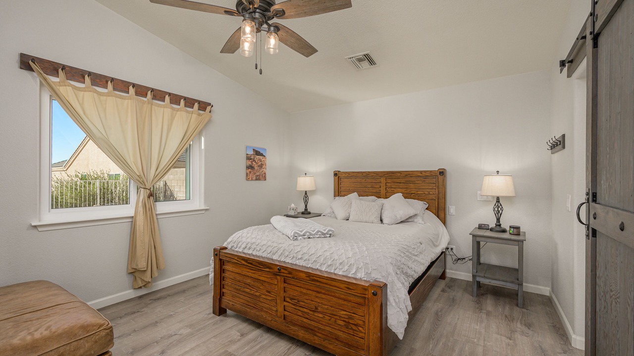 Photo of Bedroom in Sunridge Estates