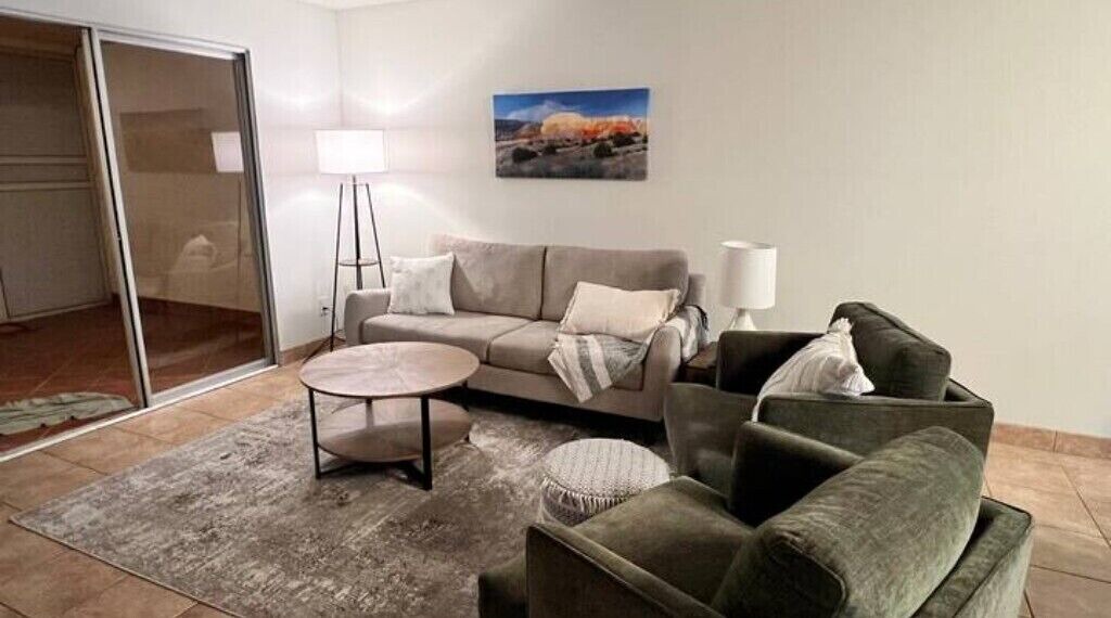 Photo of Livingroom in Lake Biltmore Village
