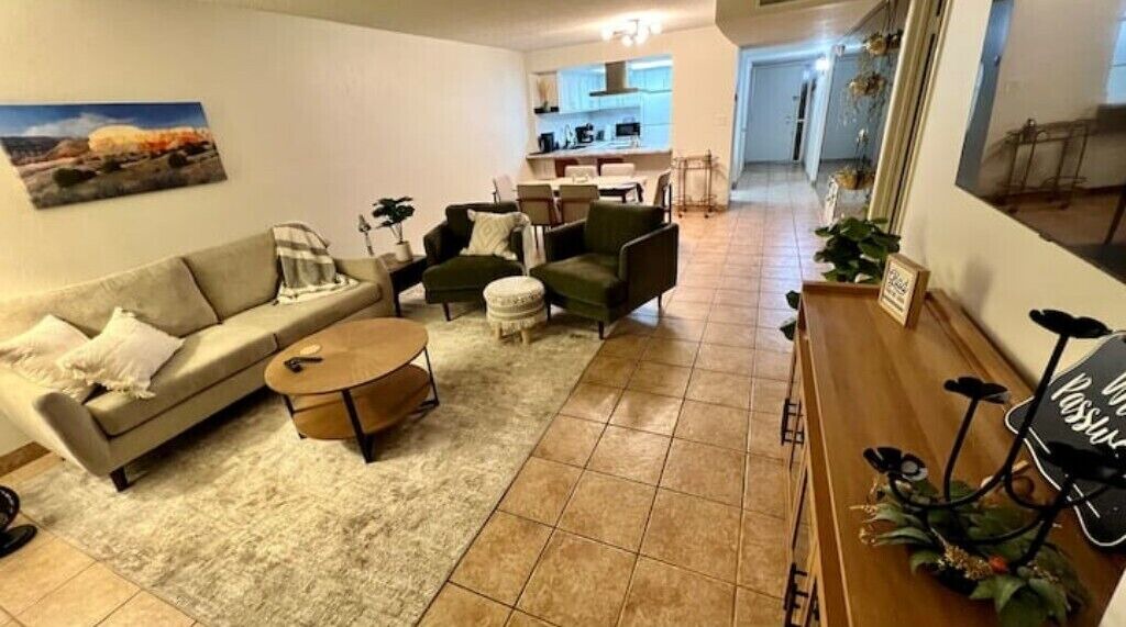 Photo of Livingroom in Lake Biltmore Village
