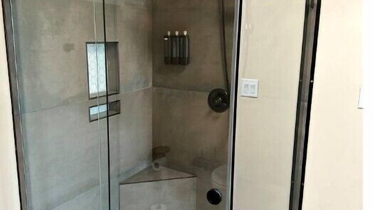 Photo of Bathroom in Del Cerro Estates