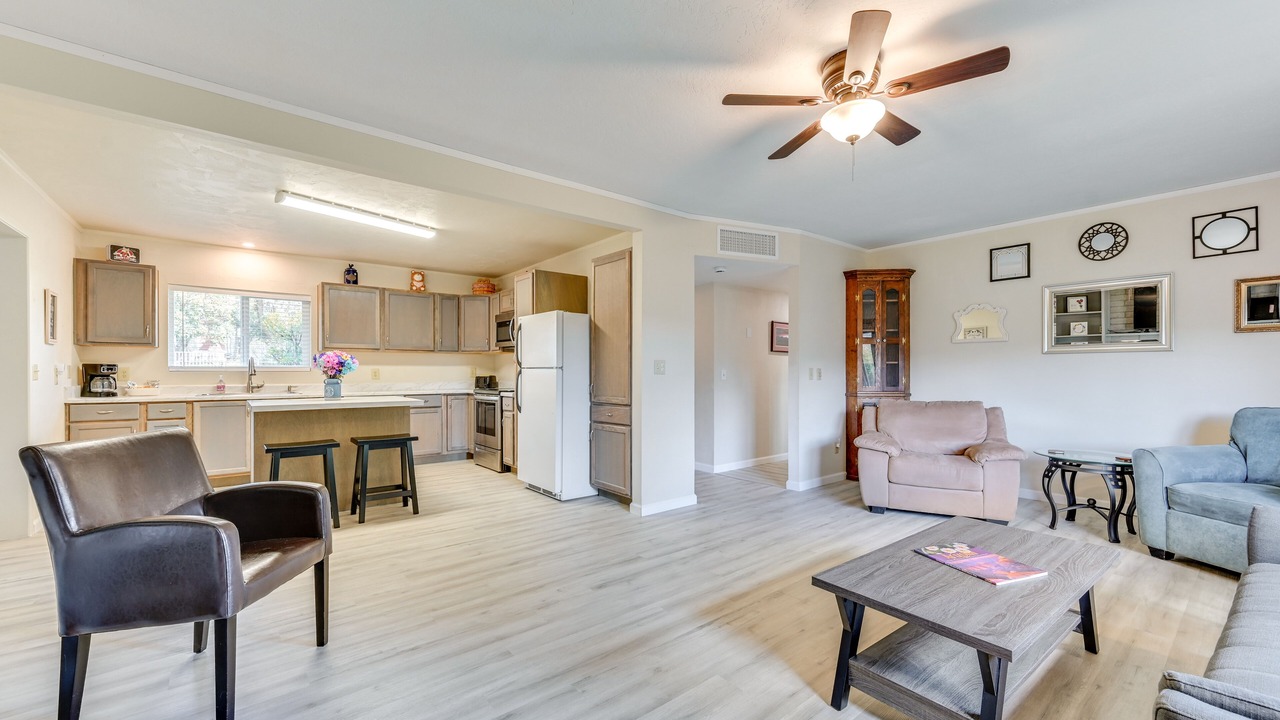 Photo of Livingroom in Camp Verde