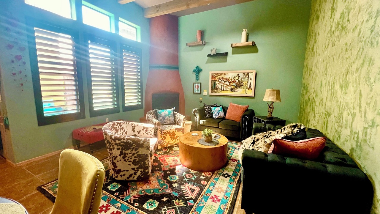 Photo of Livingroom in Tumacacori