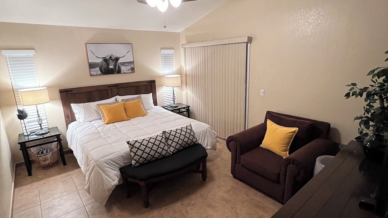 Photo of Bedroom in Gatewood Pointe Townhomes