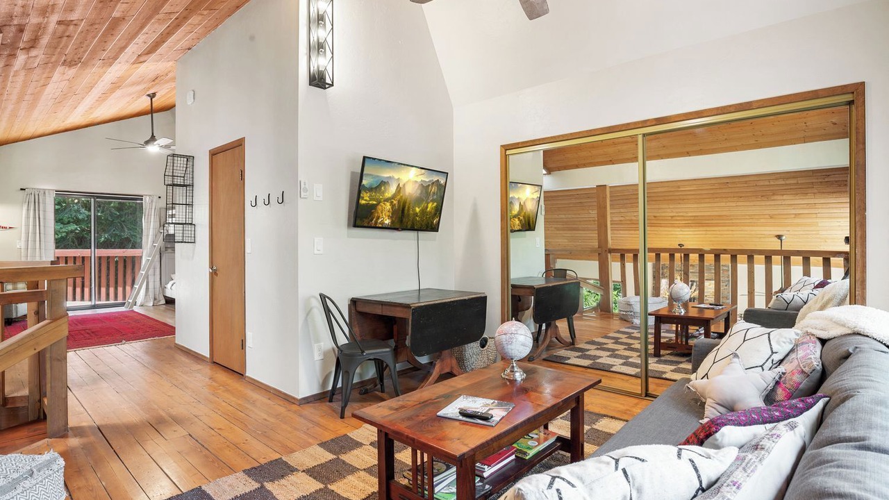 Photo of Livingroom in Mount Lemmon