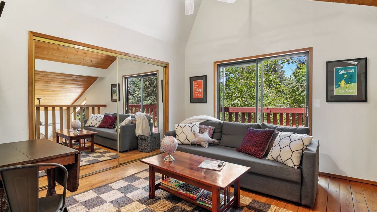 Photo of Livingroom in Mount Lemmon