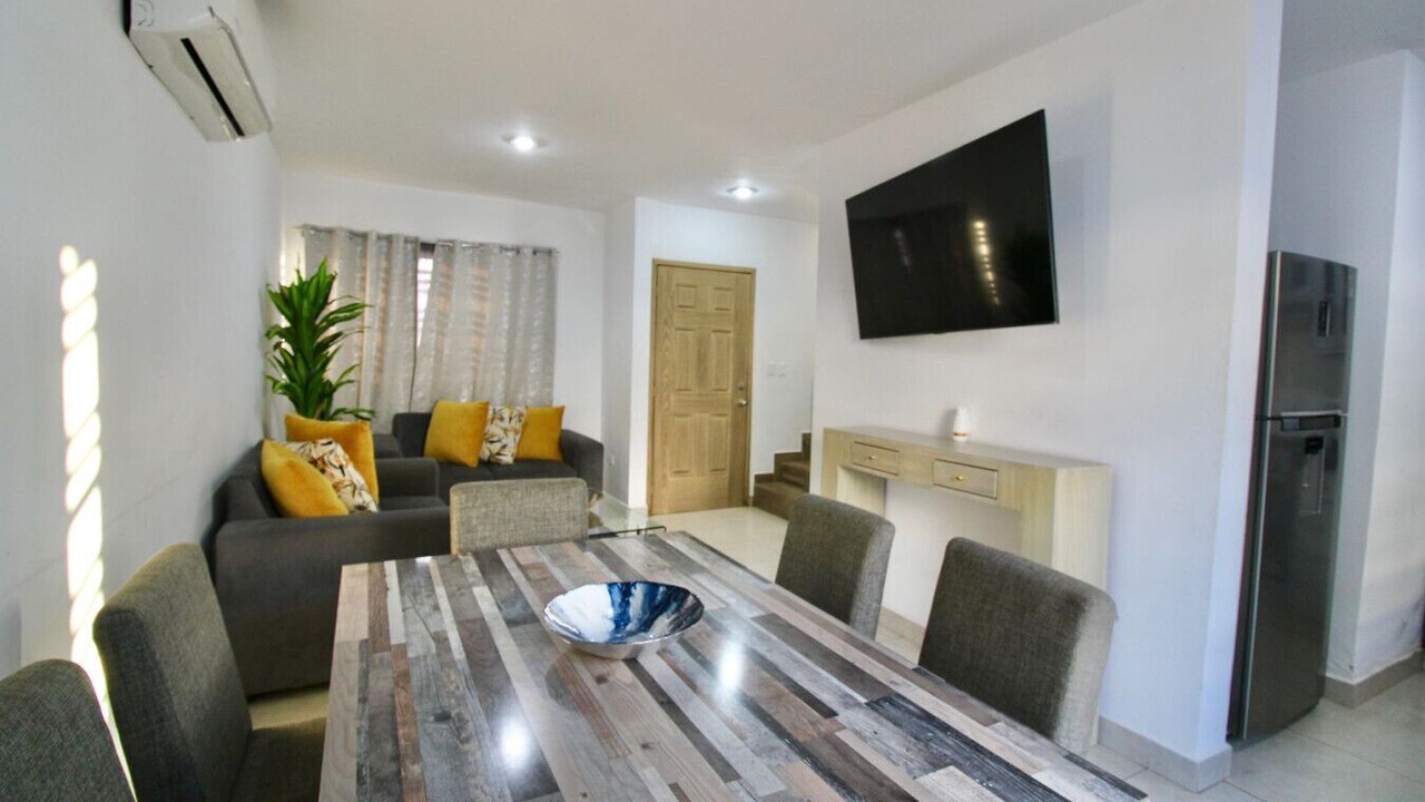 Photo of Livingroom in Cerritos