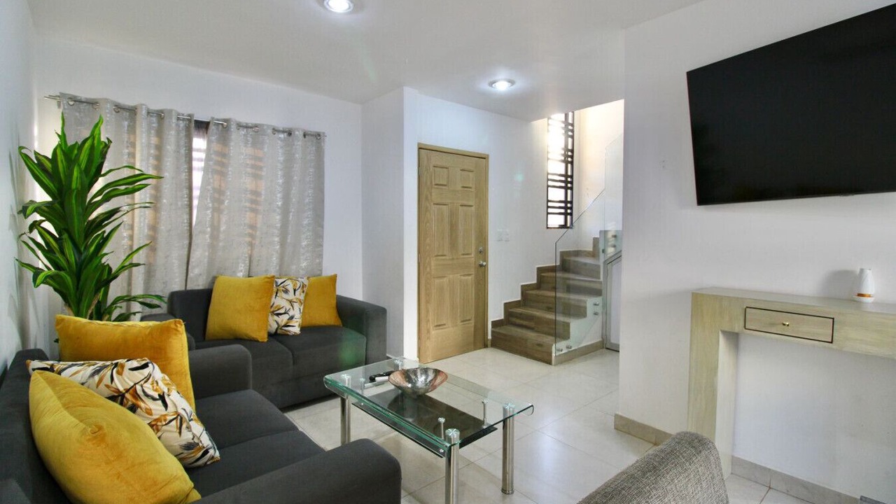 Photo of Livingroom in Cerritos