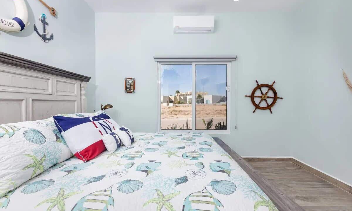 Photo of Bedroom in Laguna Shores