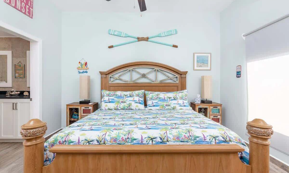 Photo of Bedroom in Laguna Shores
