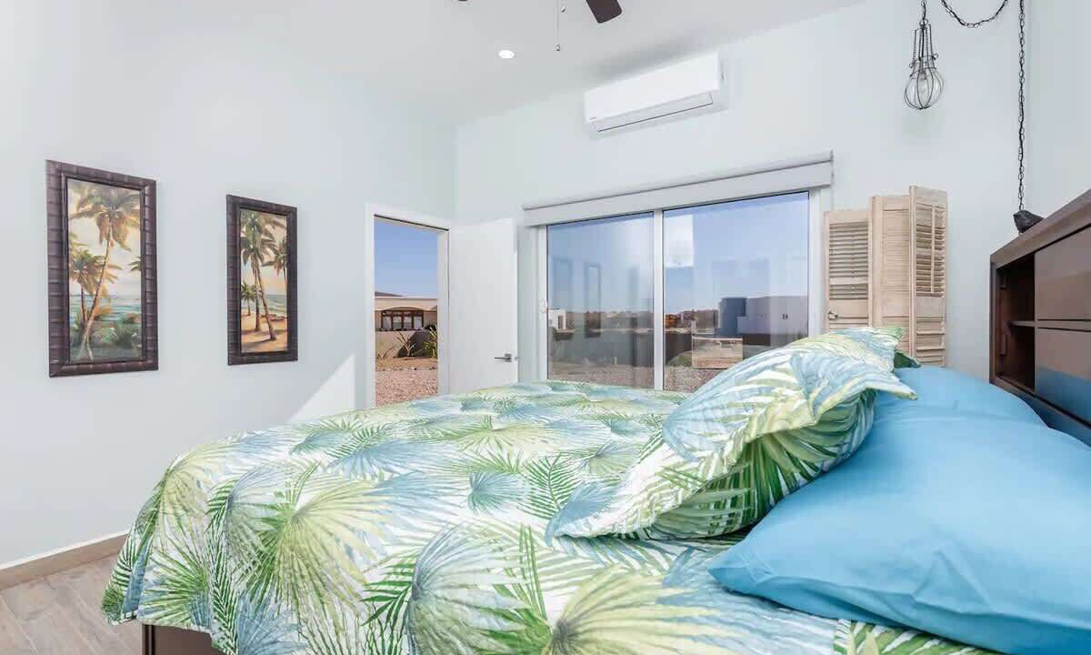 Photo of Bedroom in Laguna Shores