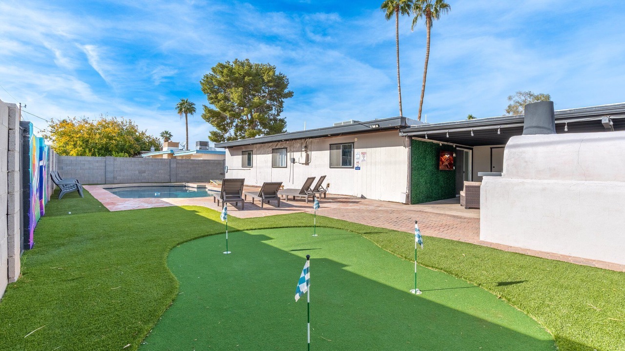 Photo of Outdoor in Paradise Valley Village