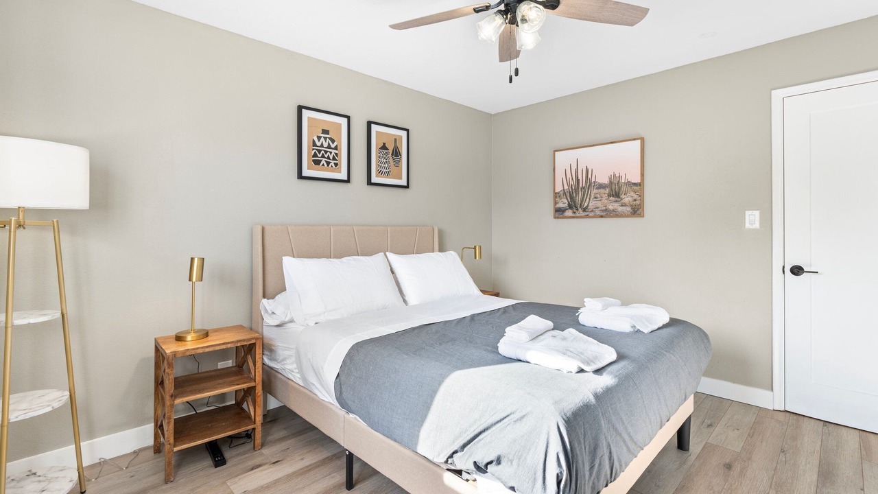 Photo of Bedroom in Paradise Valley Village