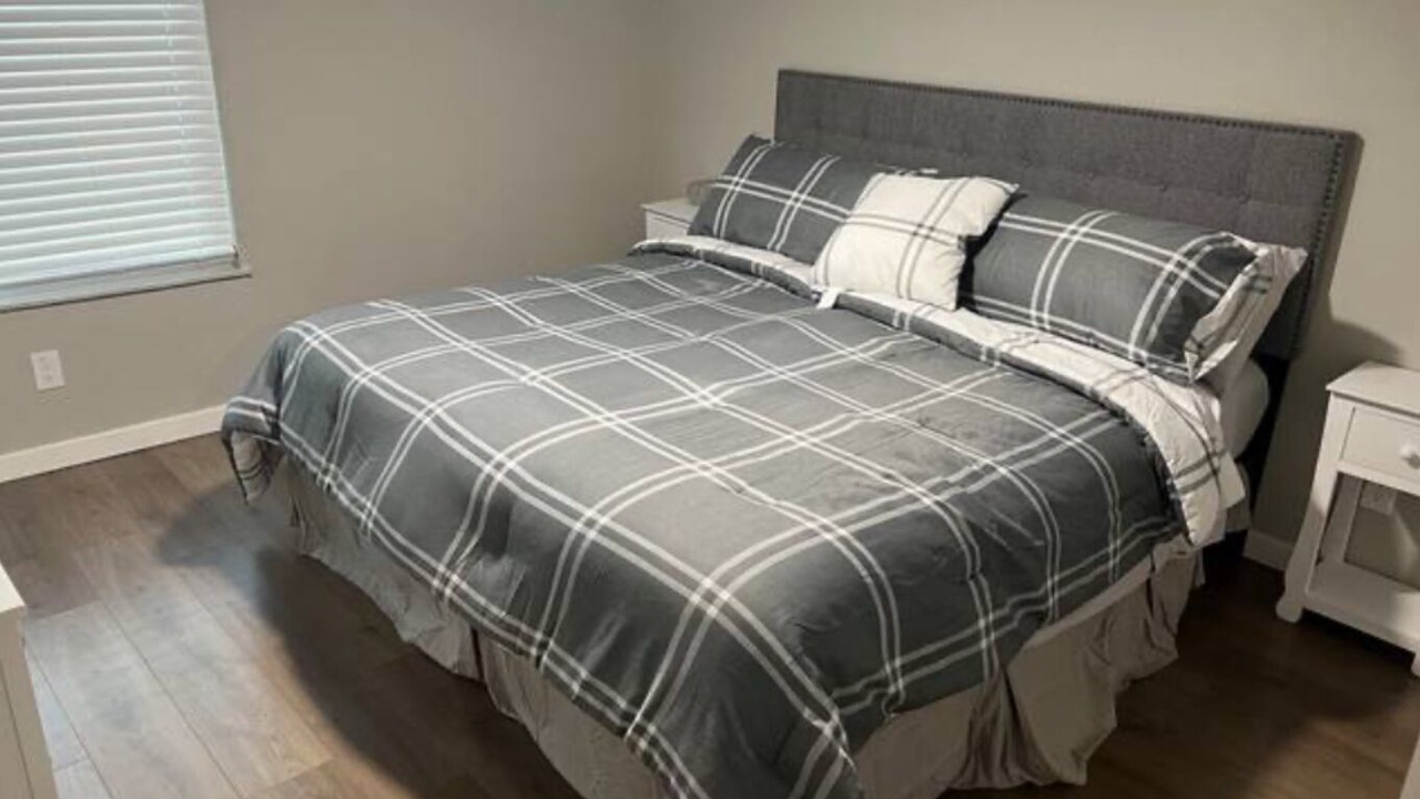 Photo of Bedroom in Scottsdale Estates Six