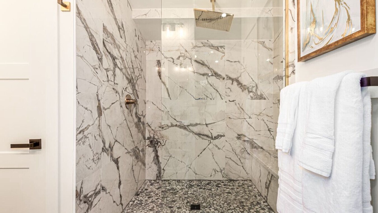 Photo of Bathroom in Garfield