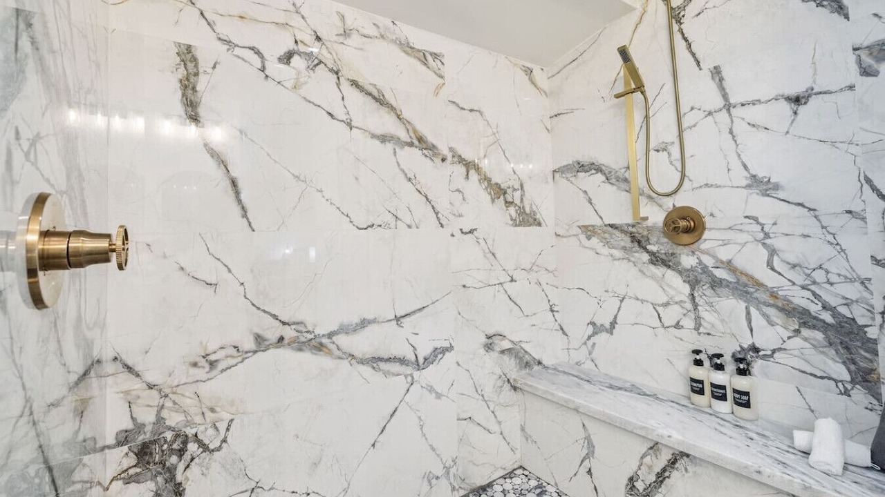 Photo of Bathroom in Garfield