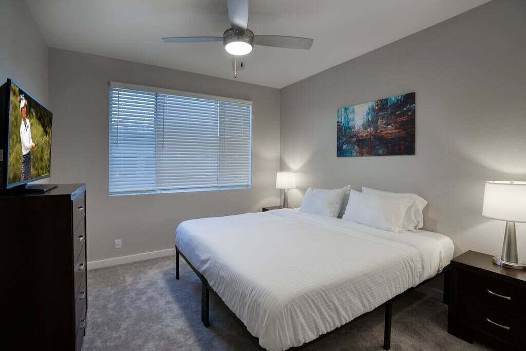 Photo of Bedroom in McDowell Mountain Apartments