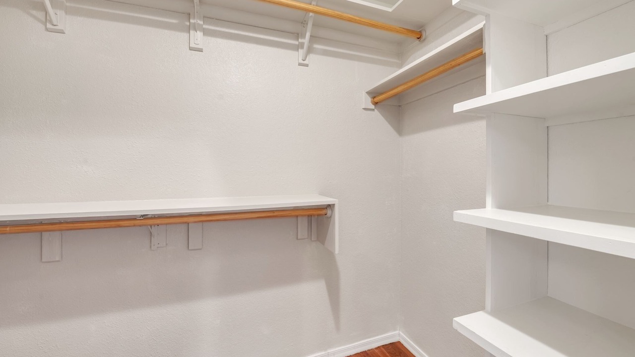 Photo of Bedroom in Paradise Valley Village
