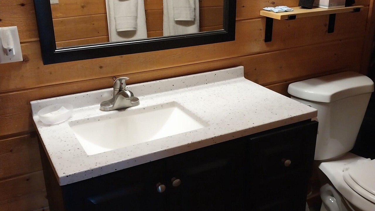 Photo of Bathroom in Cottonwood