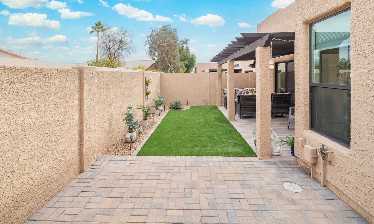 Photo of Patio Balcony in Scottsdale Adobe Ranch Townhomes
