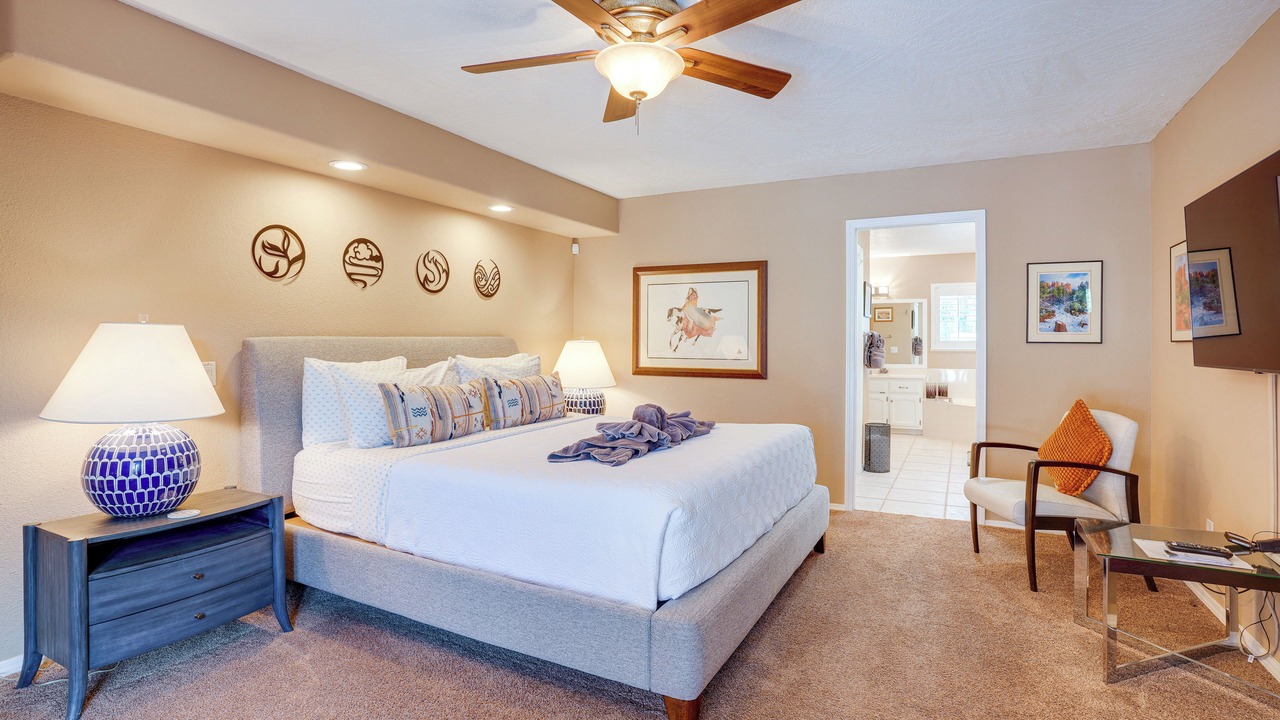 Photo of Bedroom in Oak Creek