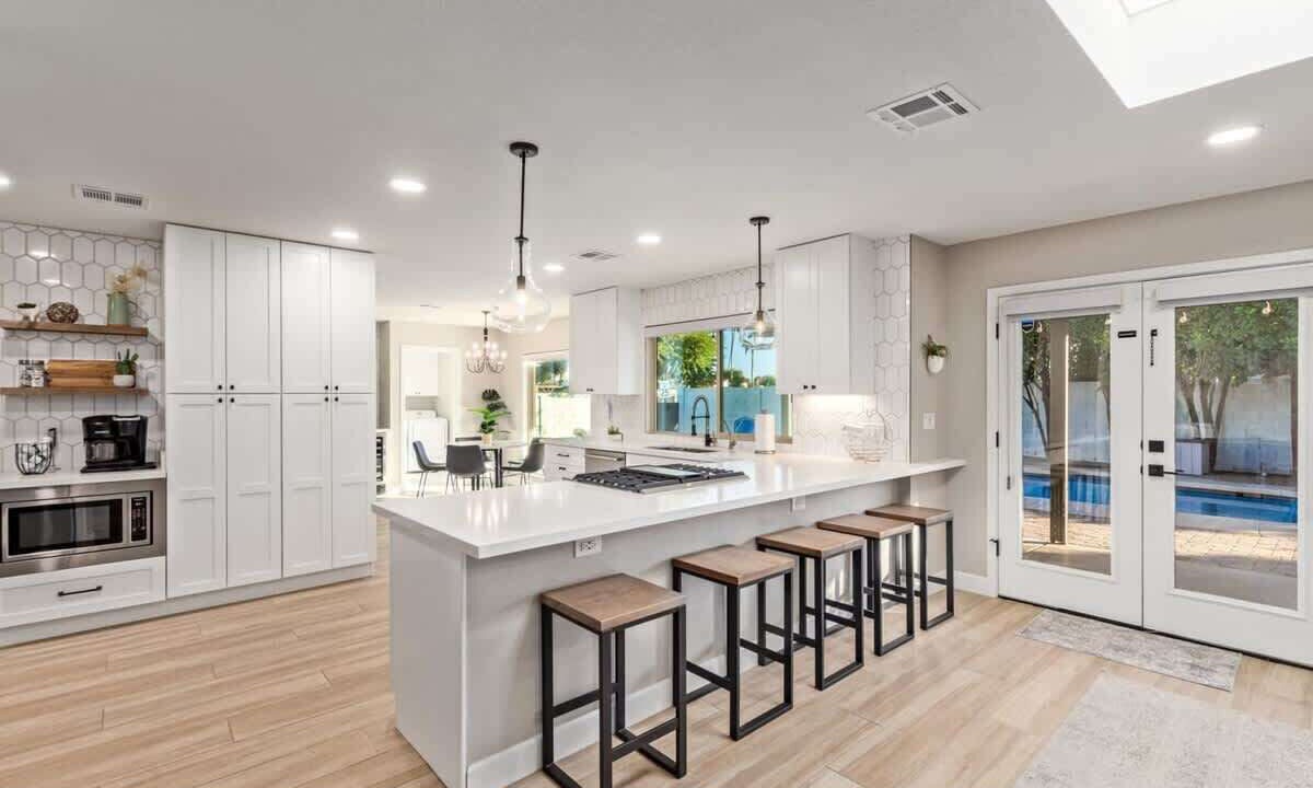 Photo of Others in Raskin Estates