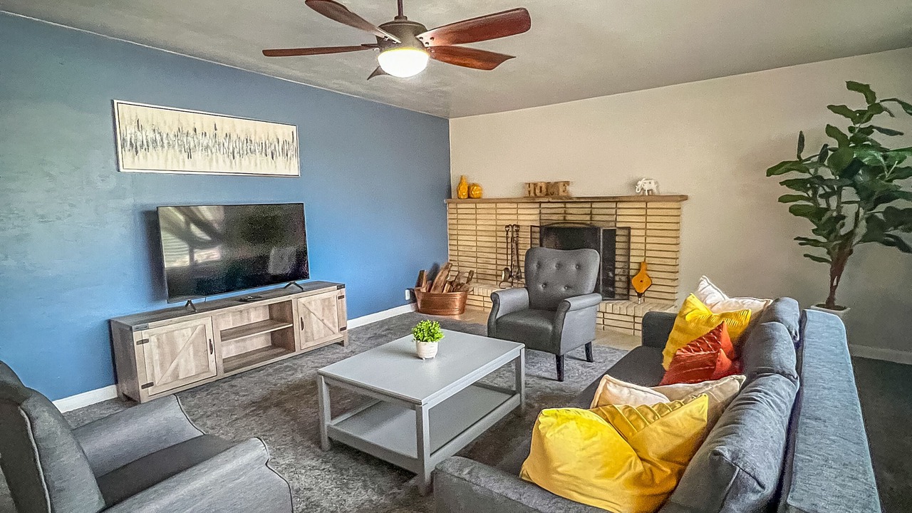 Photo of Livingroom in Orange Grove Park