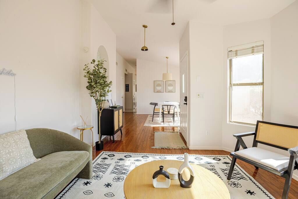 Photo of Livingroom in Desert Ridge