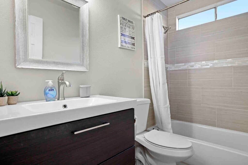 Photo of Bathroom in Central Scottsdale