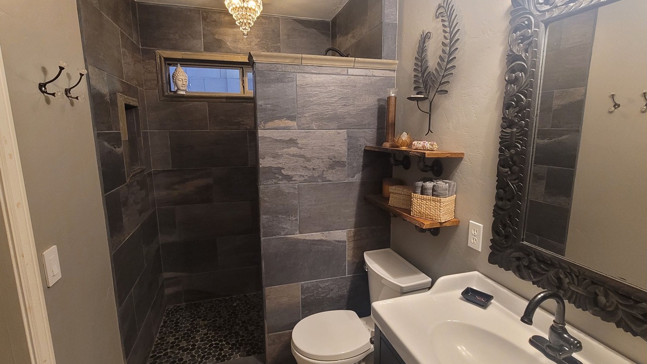 Photo of Bathroom in Corona de Tucson