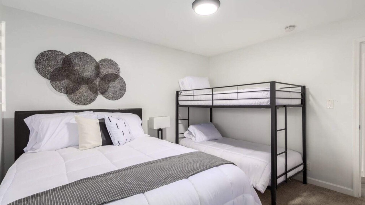 Photo of Bedroom in Scottsdale Estates Nine