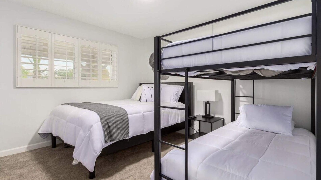 Photo of Bedroom in Scottsdale Estates Nine