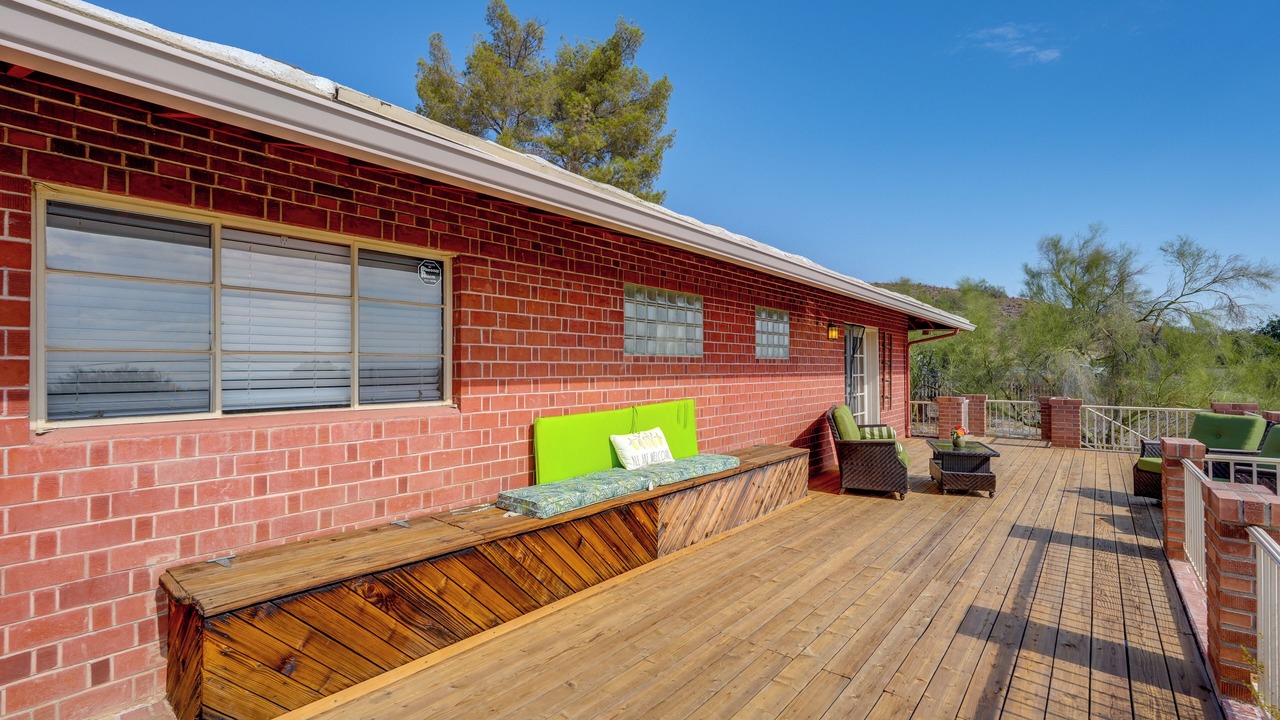 Photo of Patio Balcony in Paradise Valley Village