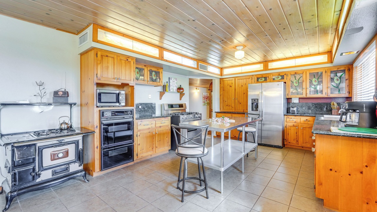 Photo of Kitchen in Paradise Valley Village