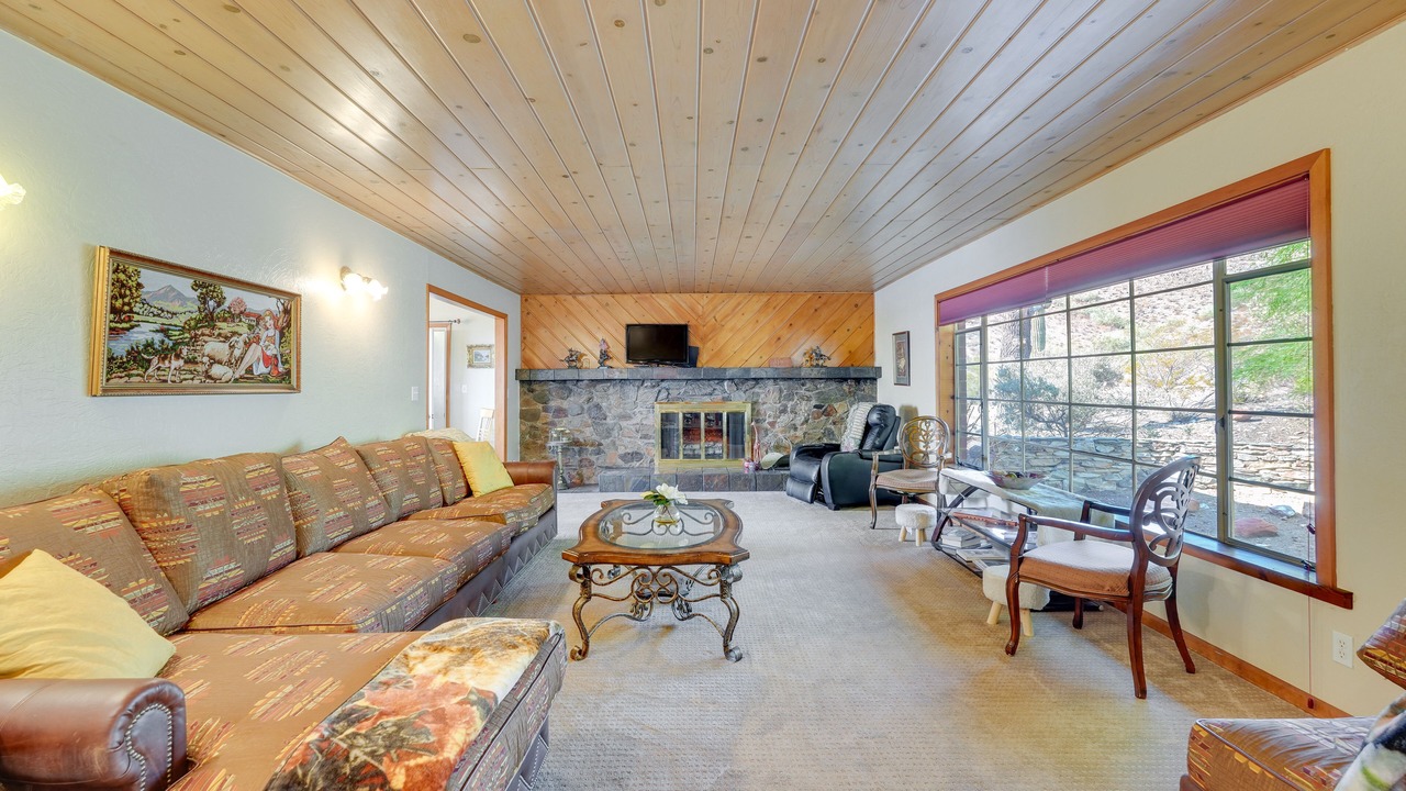 Photo of Bedroom in Paradise Valley Village