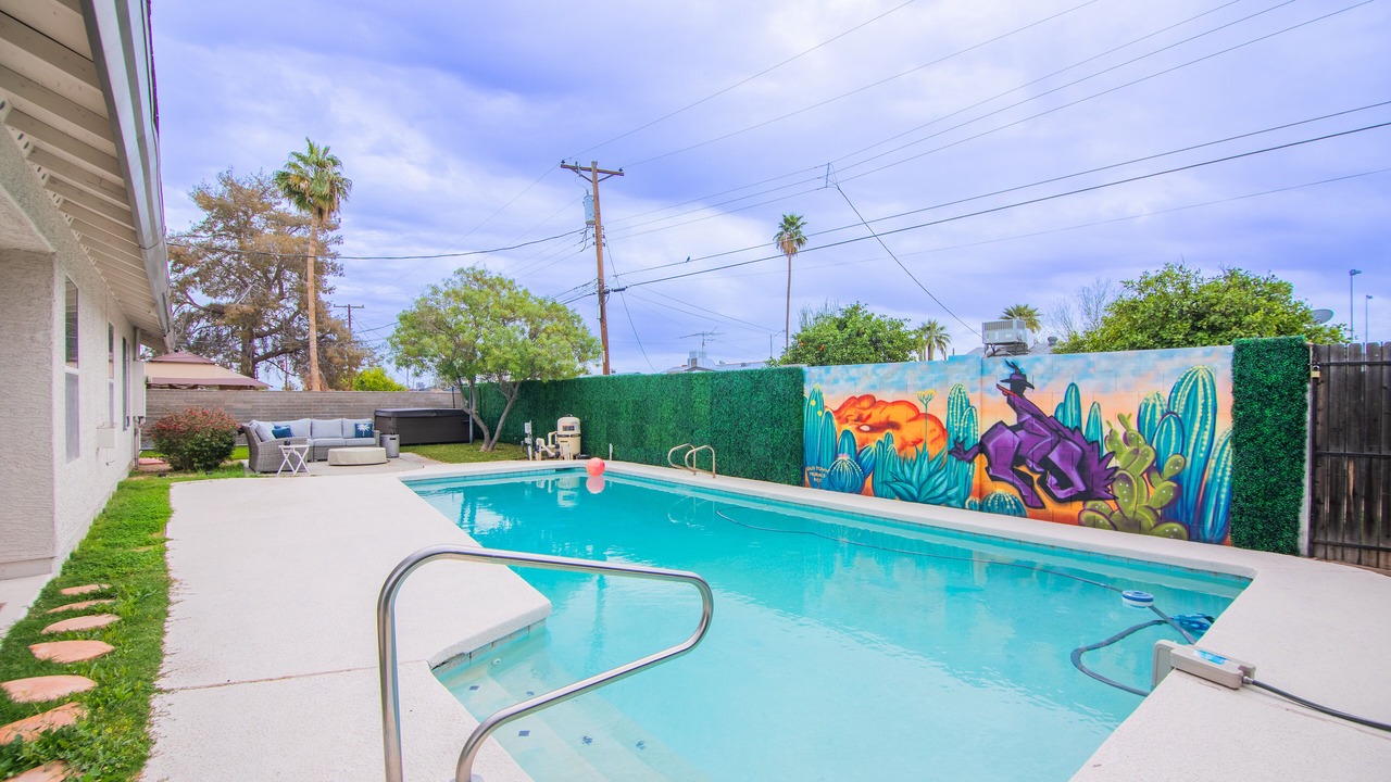 Photo of Outdoor in Papago Parkway