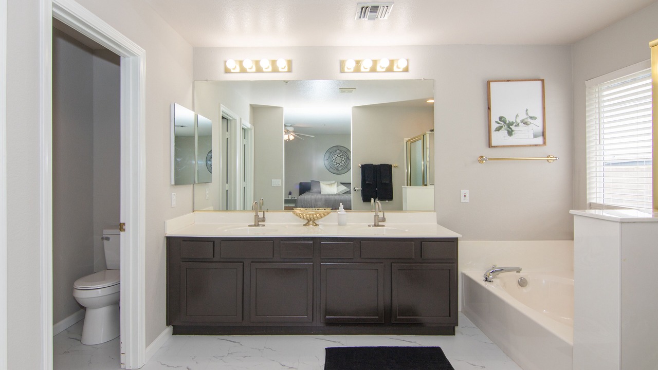 Photo of Bathroom in Papago Parkway