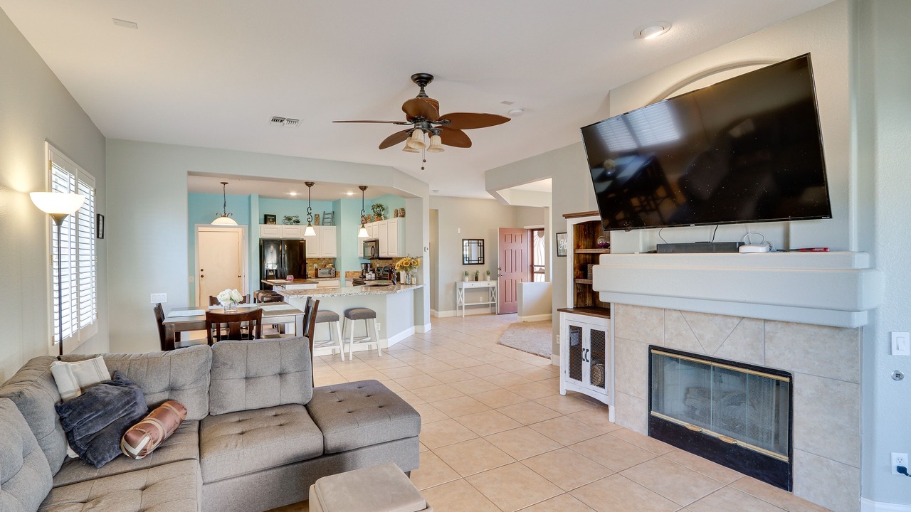 Photo of Livingroom in Gold Canyon