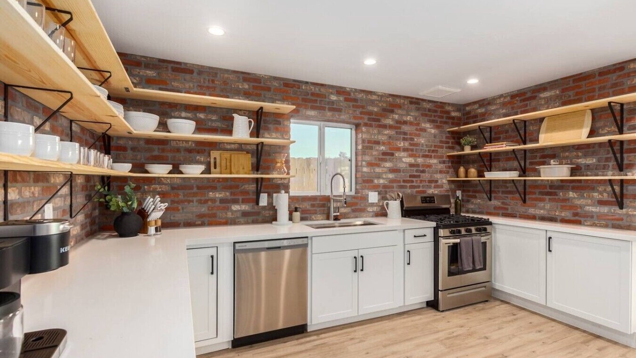 Photo of Kitchen in Desert Shadows