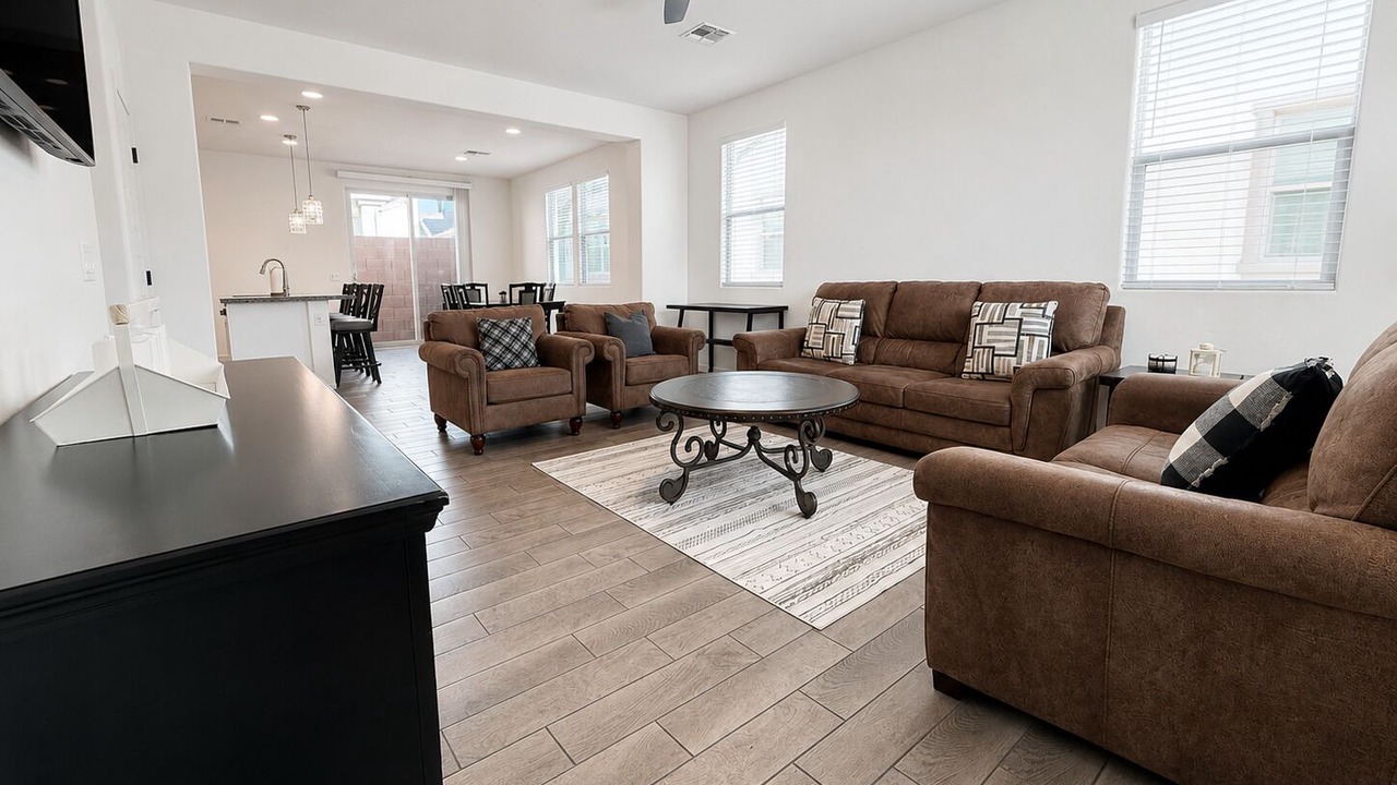 Photo of Livingroom in Surprise