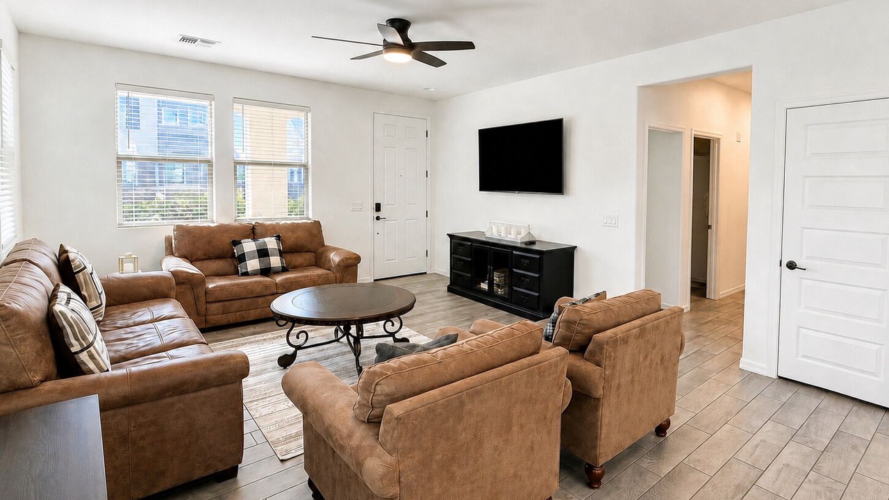 Photo of Livingroom in Surprise