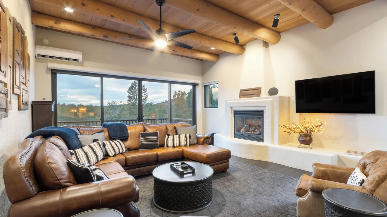 Photo of Livingroom in West Sedona