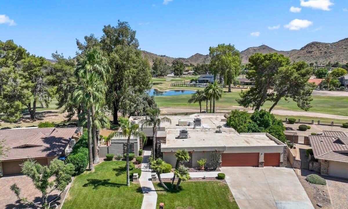 Photo of Outdoor in Moon Mountain Vistas