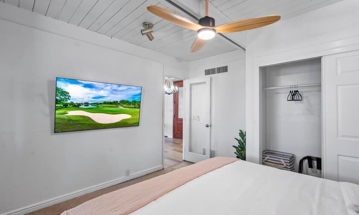 Photo of Bedroom in Moon Mountain Vistas