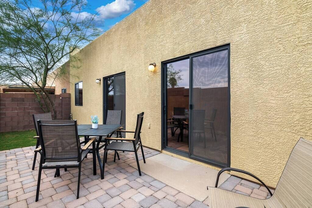 Photo of Outdoor in Groves Lincoln Park
